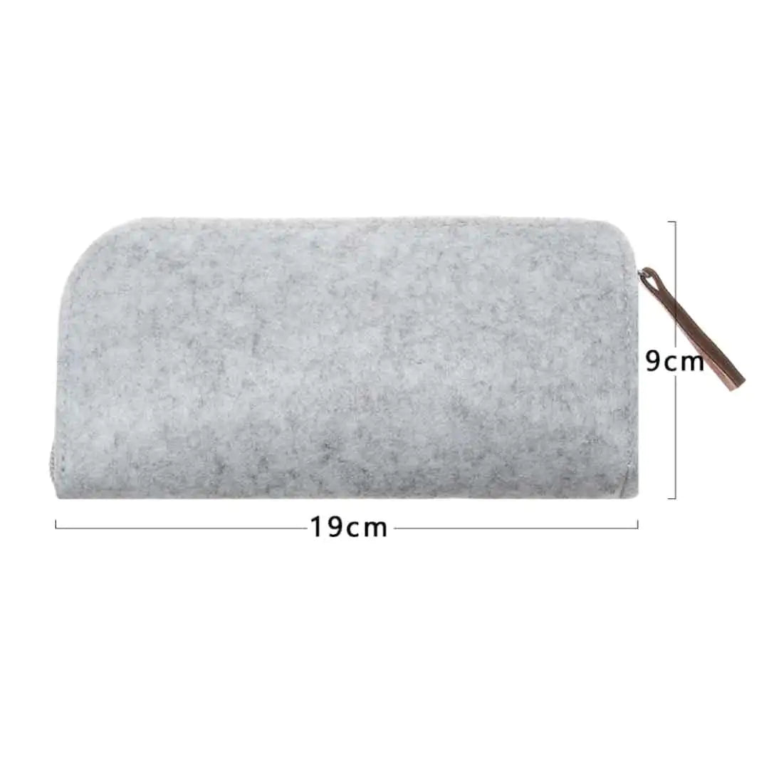 Cermin Mata Hitam Chantal